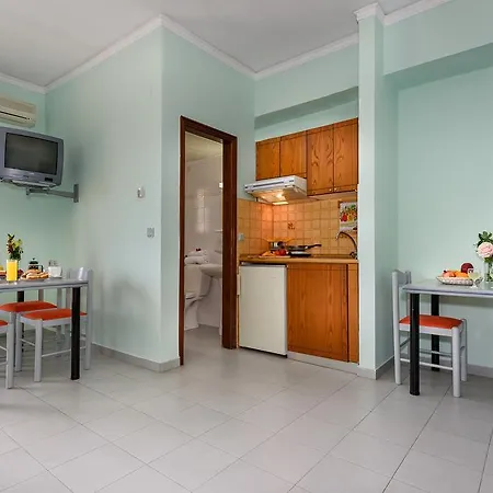 Aparthotel Louladakis