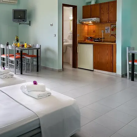 Aparthotel Louladakis