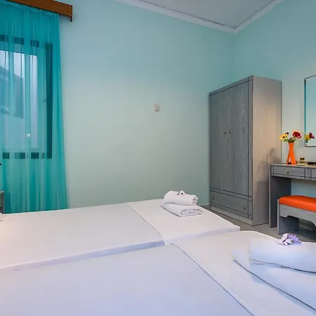 Aparthotel Louladakis 2*