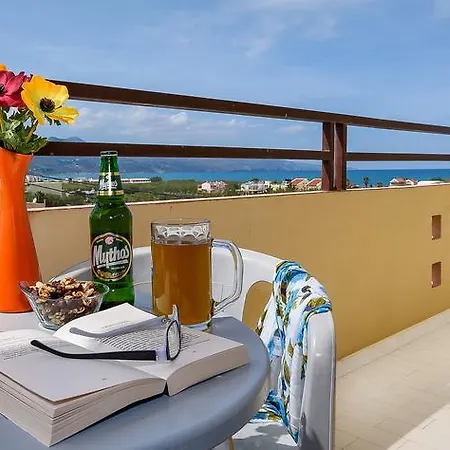 Aparthotel Louladakis